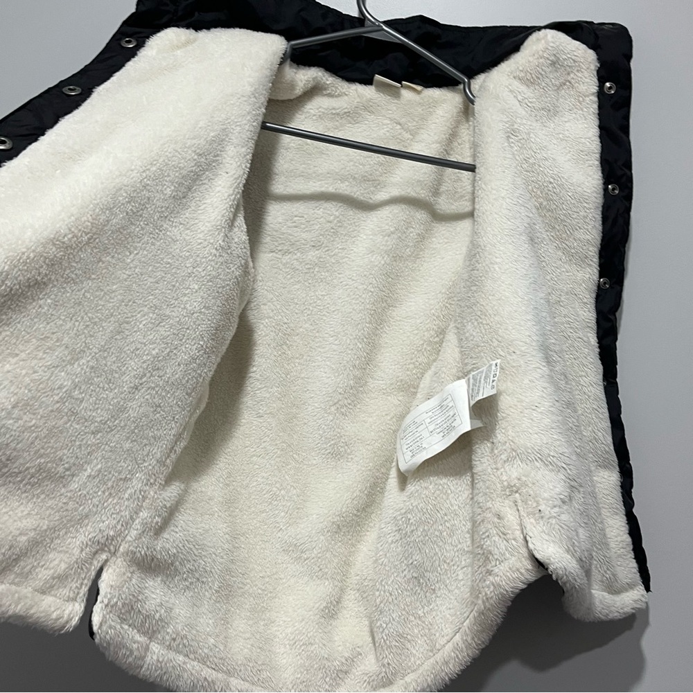 Roxy Vest - Picture 4 of 10